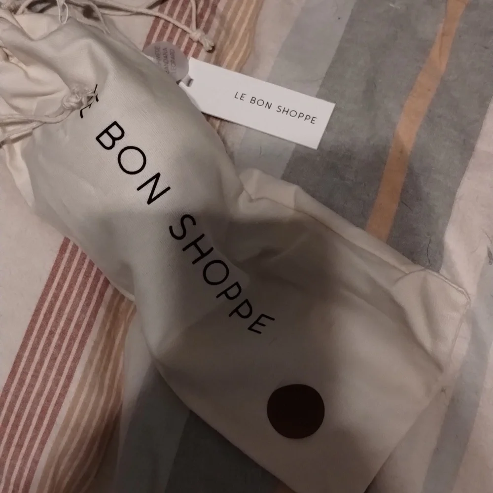 Le Bon Shoppe Cashmere Bandana Leopard Print Scarf - Picture 6 of 8